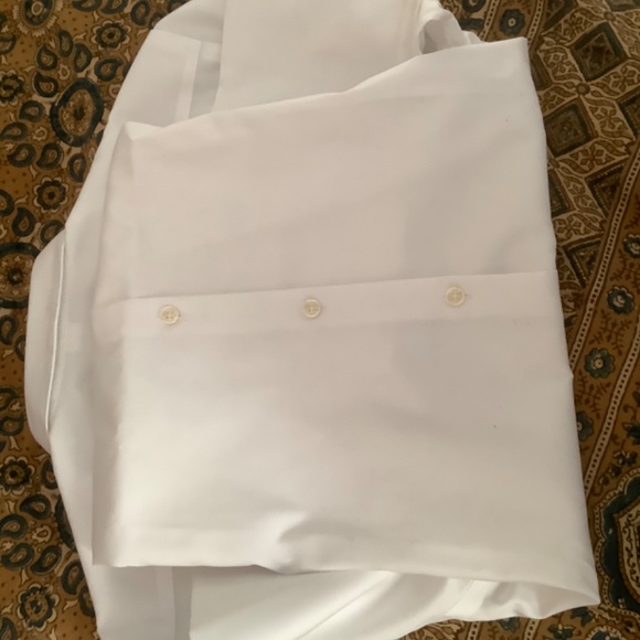 Charles Tyrwhitt Gents dress shirts. - Picture 6 of 9